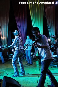 Aaron Watson and his band - Crazy Bull Cafe (VI), July 27th, 2011 (Photo Simone Amaduzzi)